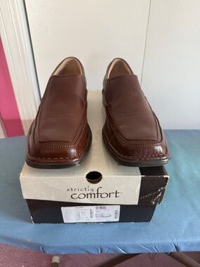 Strictly Comfort Men's Brown Leather Slip-On Loafers